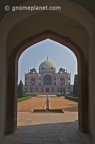 View of Humayun's Tomb through an archway in the West Gate.