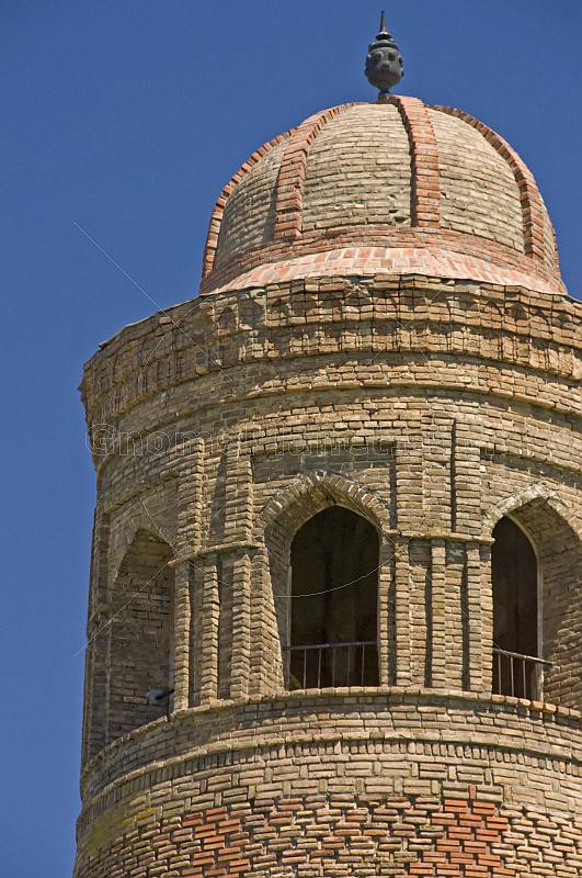 The 50m high 11th Century Uzgen Minaret is one of the few Karakhanid buildings that remain in Ozgon.