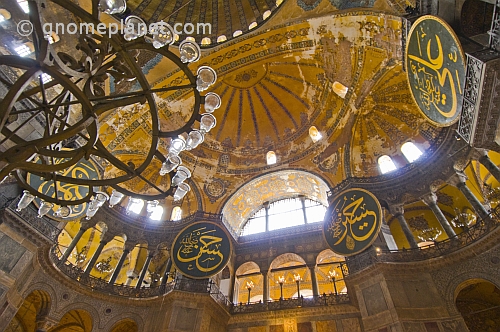 Interior view and domed ceilings of the Aya Sofya in Sultanahmet.