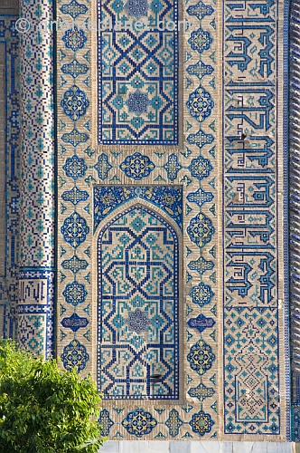 Tiled mosaics on the Tilla-Kari Medressa.