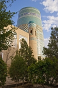 Turquoise-tiled Kalta-Minor minaret was begun in 1851 by Mohammed Amin Khan, who died before it could be finished.