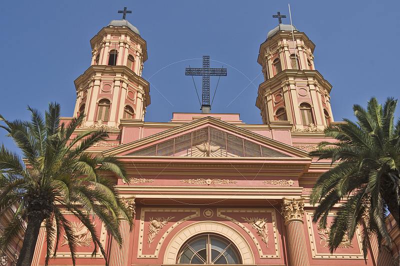 Stucco frontage of the Iglesia de la Preciosa Sangre.