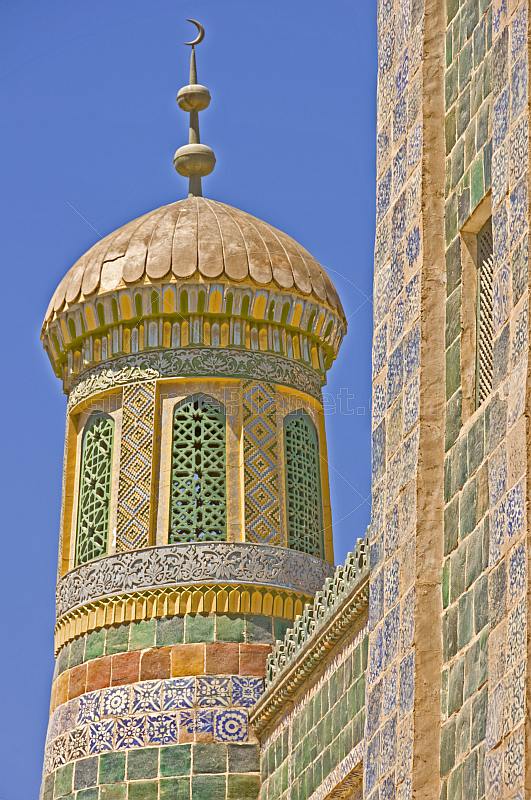 Minaret at Abakh Hoja Tomb.